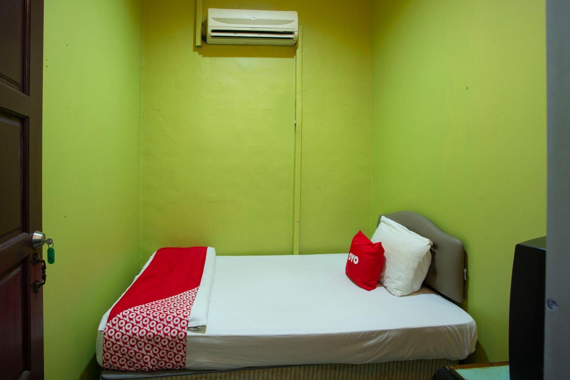 Spot On 90137 Casavilla Hotel Pudu Kuala Lumpur Exterior foto